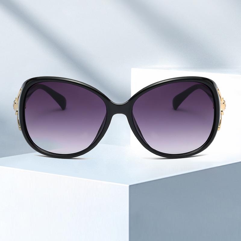Women's Polarized Rhinestone Fox Head Sunglasses - Fashionable UV Protection