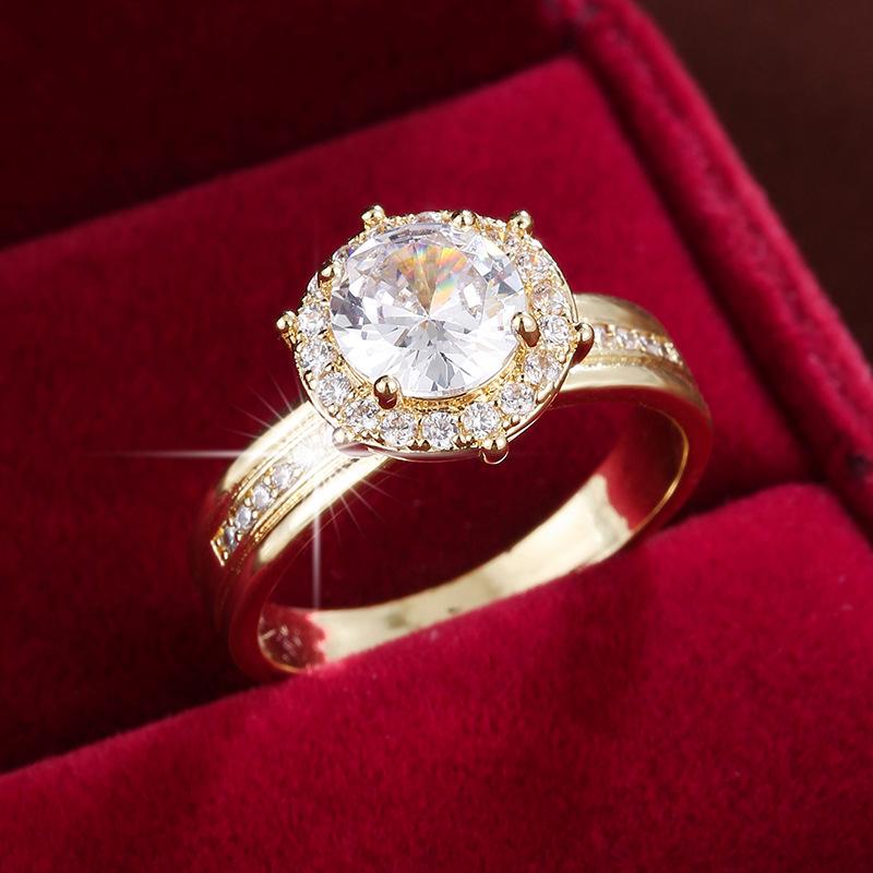 Luxurious Round Zircon Copper Ring: Elegant & Versatile Women's Jewelry