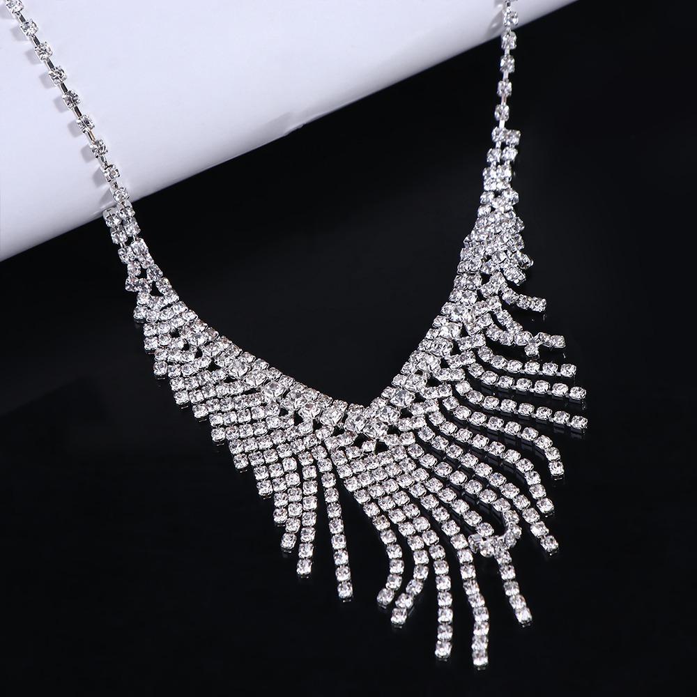 Stil Strass Damen Halskette Hängeohrringe Braut Hochzeit Schmuckset Wassertropfen Ohrringe