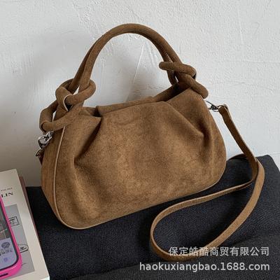 Retro Small Bag Women's Autumn and Winter 2025 New Fashion Niche Design Shoulder Messenger Bag Korean Version Ins Dumpling Bag