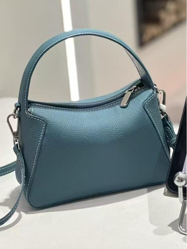 Genuine Leather Women's Versatile Small Square Handbag with High-End Feel and Large Capacity