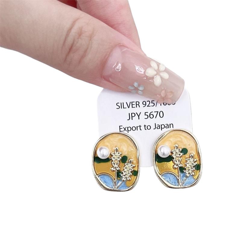 Vintage Luxury Baroque Flowers Pearl Stud Earrings For Women Oil Painting Oval Pearl Pendant Earrings Exquisite Jewelry