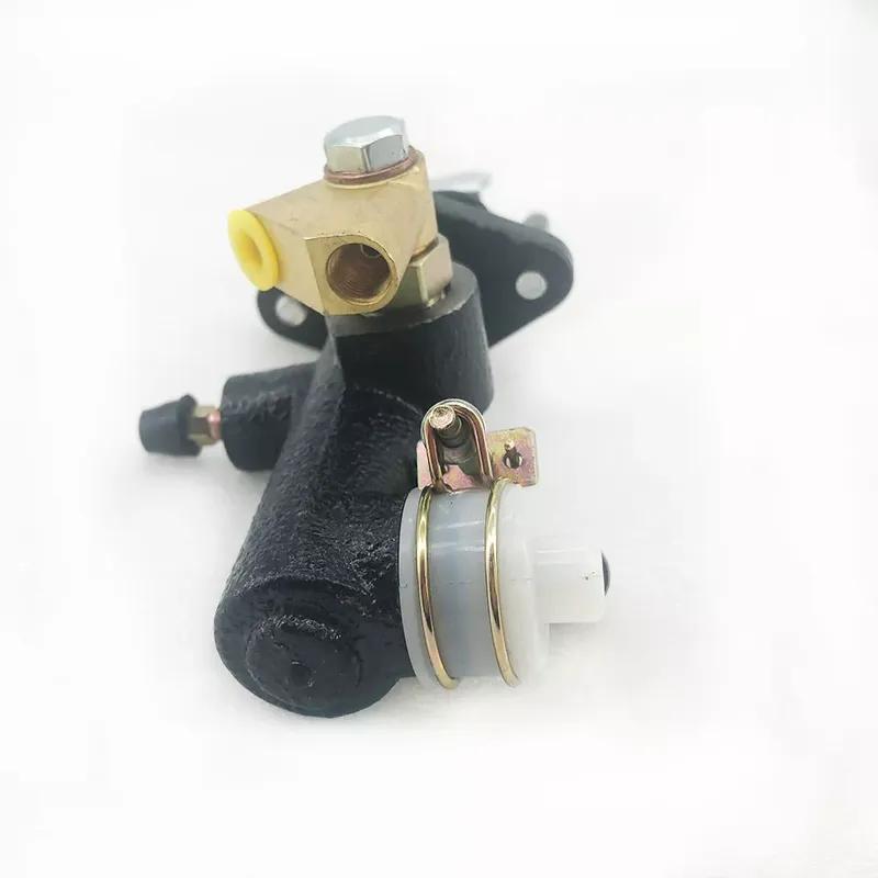 Forklift Parts OEM Master Brake Cylinder 47210-23600-71 for Toyota Forklift 6FG10/20/25/30 6FD P