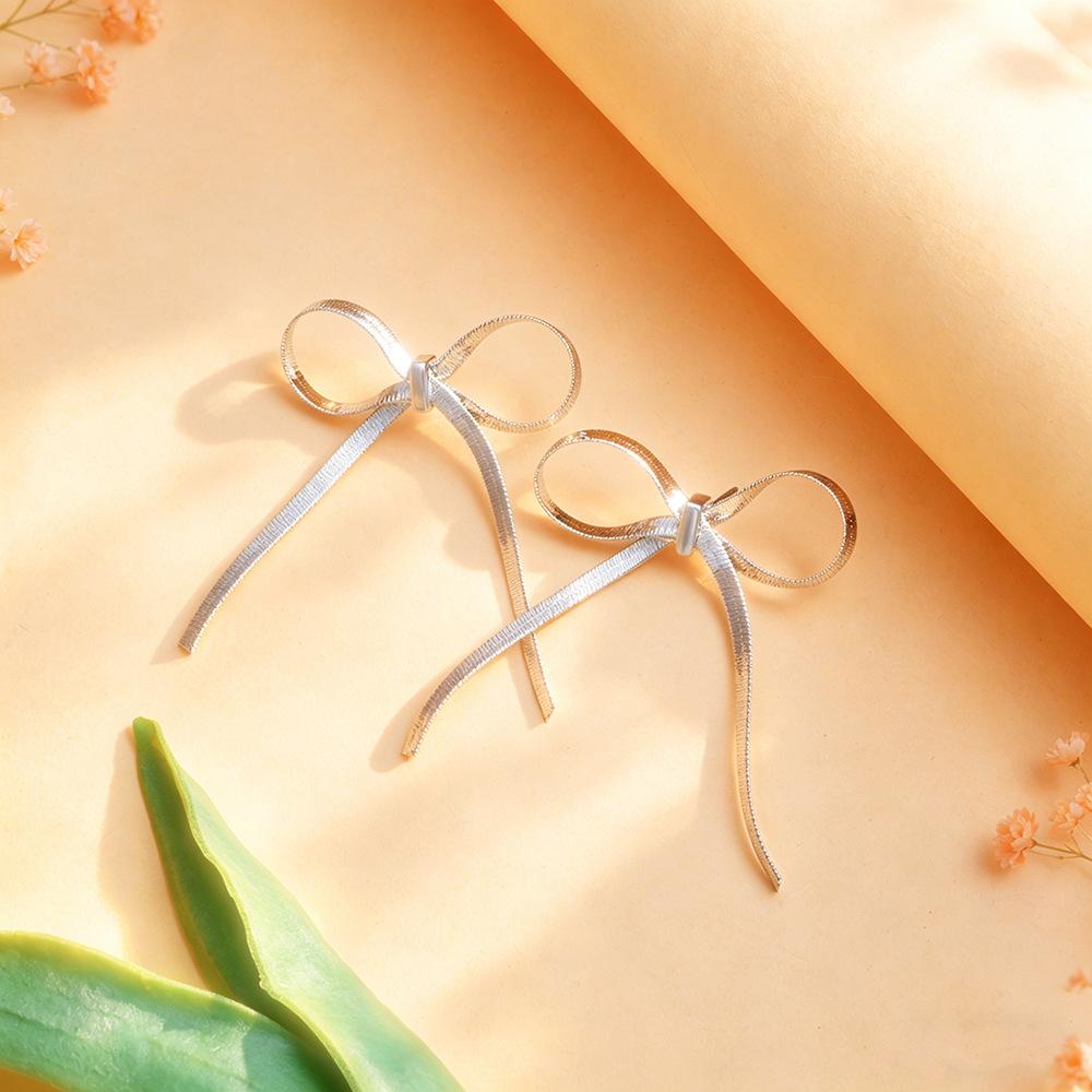 High-End Metal Snake Bone Tassel Earrings