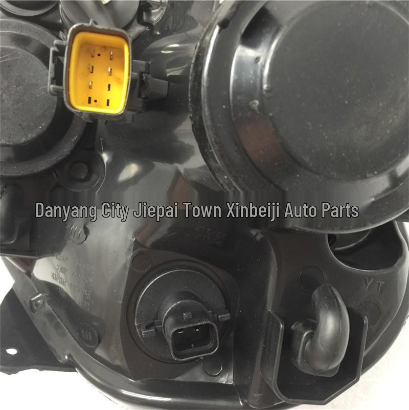 Compatible with 05-09 Zhonghua Junjie Headlight Assembly, 07 Junjie Headlight Combo Light Assembly