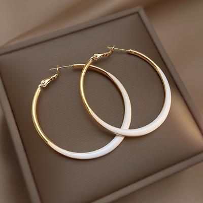 Fashion Big Hoop Earrings for Women Vintage Golden Color Circle Drop Earrings White Enamel Oil Round Earrings Party Jewelry Gift