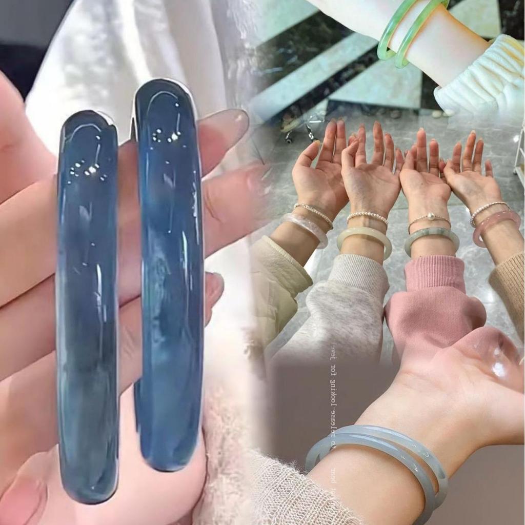 Elegant Chinese Style Jingle Bracelet: Ice-Transparent, Non-Fading Round Bangle Collection