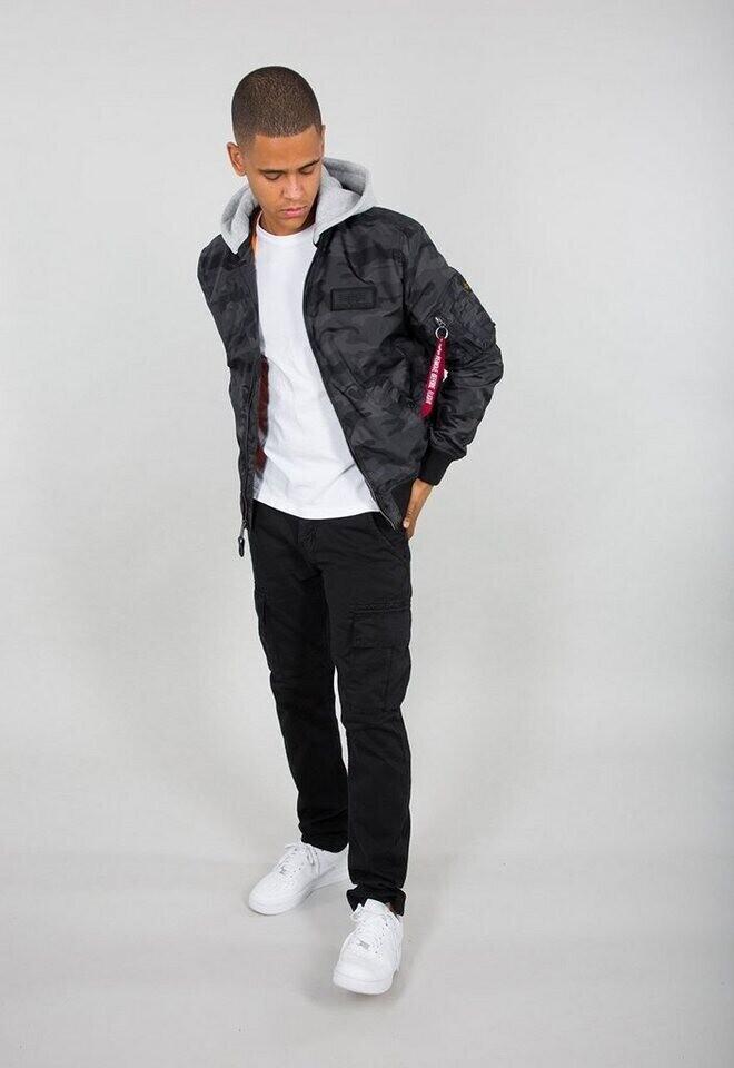 Зимняя куртка Alpha Industries MA-1 TT Hood (196108) black camo (196108-125)