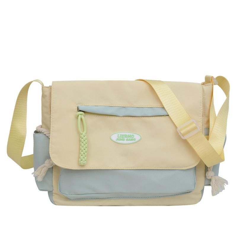 Fashionable and versatile, trendy retro crossbody bag, women's casual shoulder bag, student large capacity mailman bag