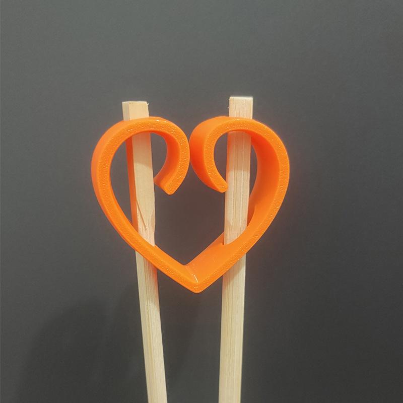 2Pcs Heart-Shaped Reusable Chopsticks Helpers Training Kids Non-Slip Chopstick Hinges Connector Portable Practice Chopsticks Aid