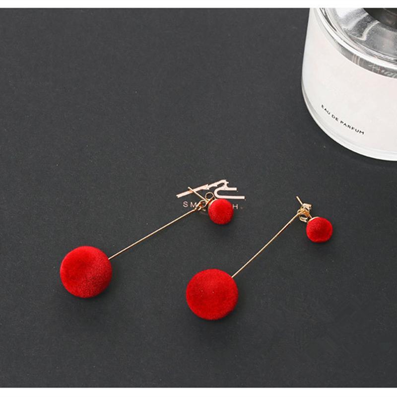 E0371 Red Black Gray Blue Plush Ball Long Earrings For Women Bijoux New Fashion Statement Jewelry High Quality Gift Wholesale