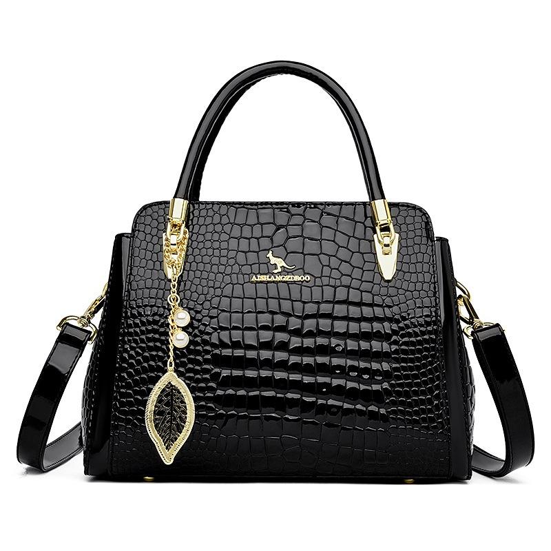 Version of Fashion Trend National Style Embroidery Middle-aged Ladies Single Shoulder Crossbody Bag Elegant Temperament Handbag Casually
