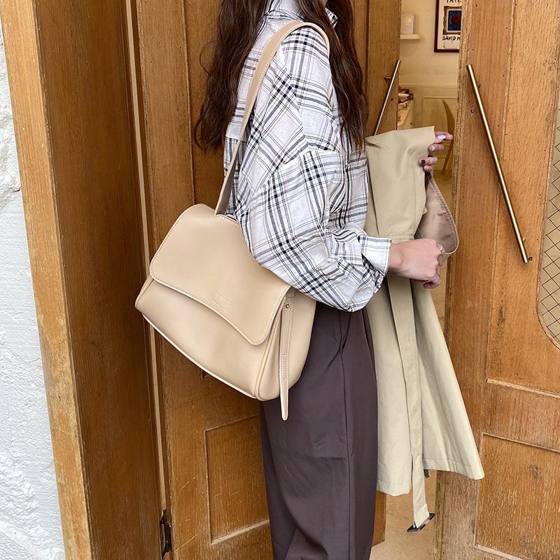 Fashion Ladies Leather Shoulder Bags Luxury Handbags for Women Solid Color Commuting Crossbody Bags Retro Female Flap Tote Bags