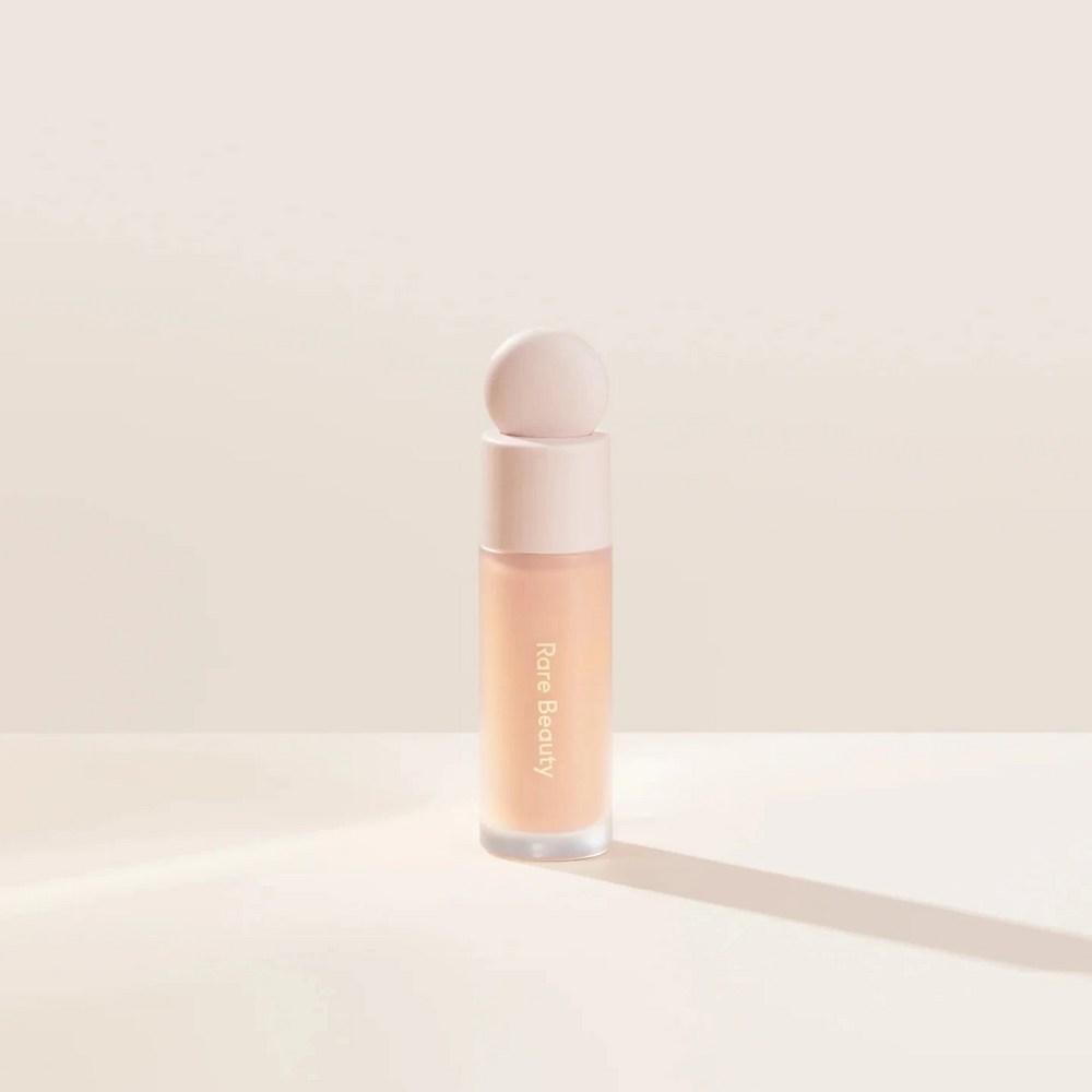 Tonālais krēms Rare Beauty Liquid Oil