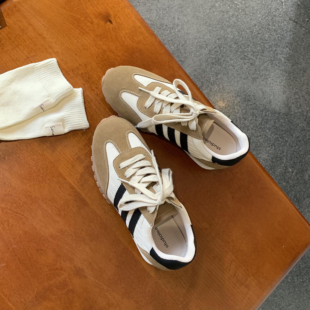 

Grape mother studiolee color matching lace-up Maillard casual velvet sports German training board shoes women s autumn and winter 35