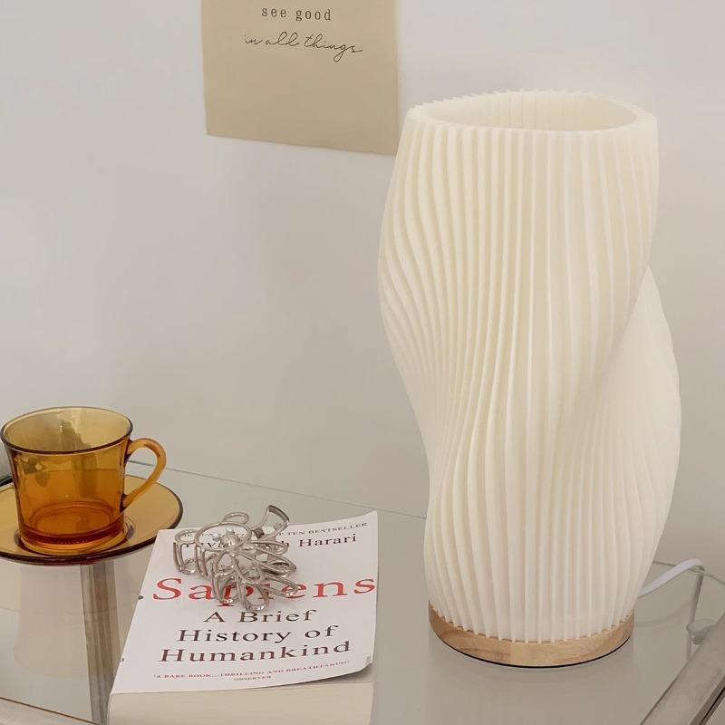 Nordic Study Bedroom Bedside Table Lamp Simple Pleated Rotating Decorative Night Light Luxury Home Creative Ornaments Gift Ideas