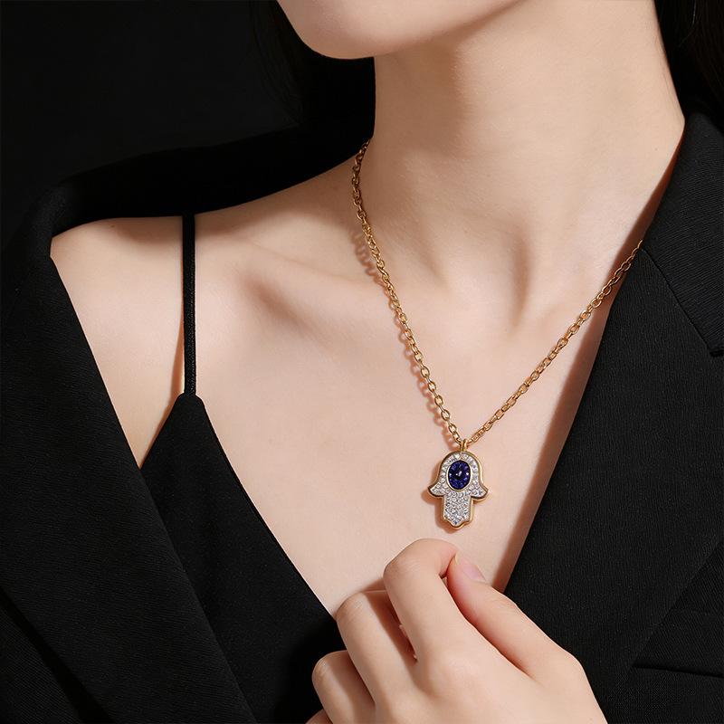 European and American Fashion Palm Diamond-inlaid Love Titanium Steel Necklace Popular Niche Light Luxury Collarbone Chain Necklace