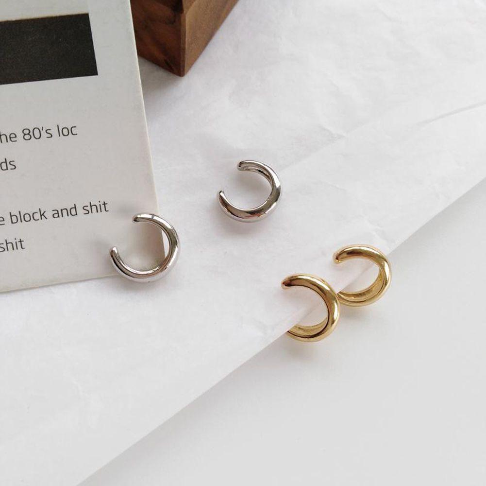 Ear Buckle Female Metal Cartilage Ear Cuff Clip Earrings Set Korean Earrings for Women Ear Clip