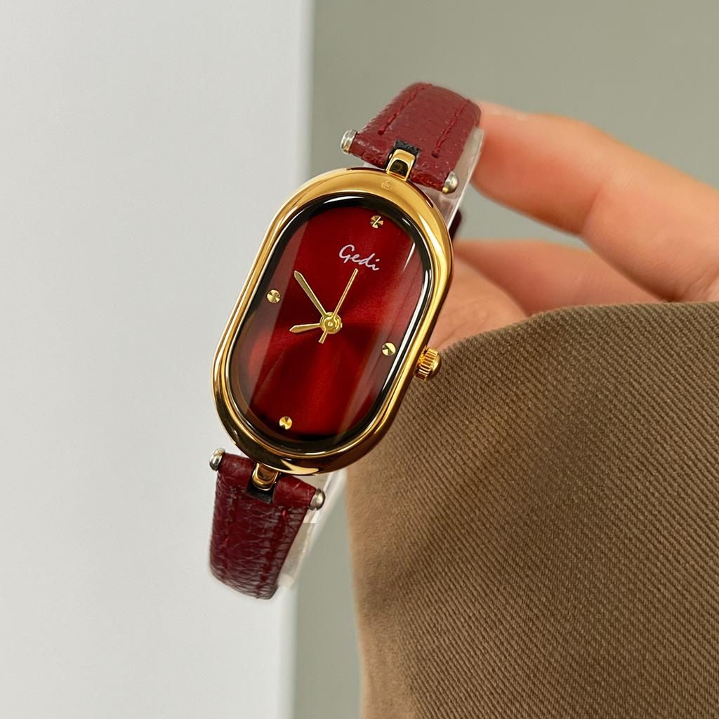 French Retro Oval Watch Female, Wind Exquisite And Simple Temperament Belt Quartz Watch