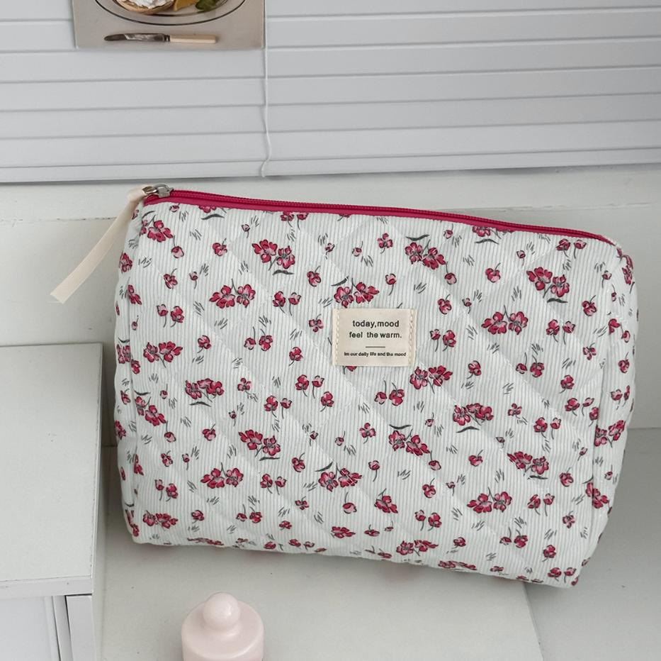 Quilted Cotton Ladies Travel Storage Bag Retro Cherry Women's Cosmetic Bags Cute Design Girls Pencil Case Makeup Bag Handbags