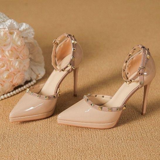 Rivet royal sister temperament sandals women's nude summer niche thick heel women's sexy pointed waterproof table high heels