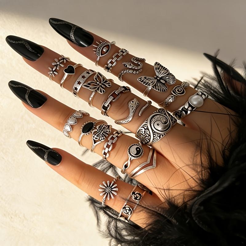 21Vintage Bohemian Style Stackable Ring for WomenButterfly, snake, heart, and petal designs with faux pearls are suitable for everyday wear in