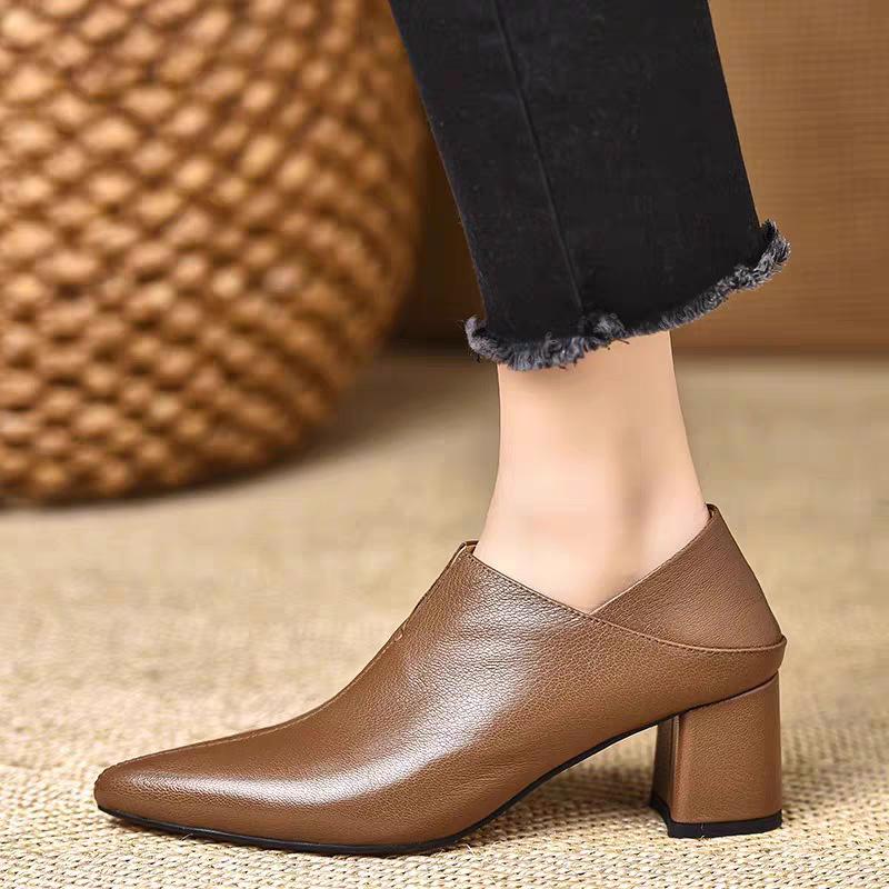 2025 new 5.5 cm black soft leather mouth pointed high heels versatile thick heel deep mouth single shoes women