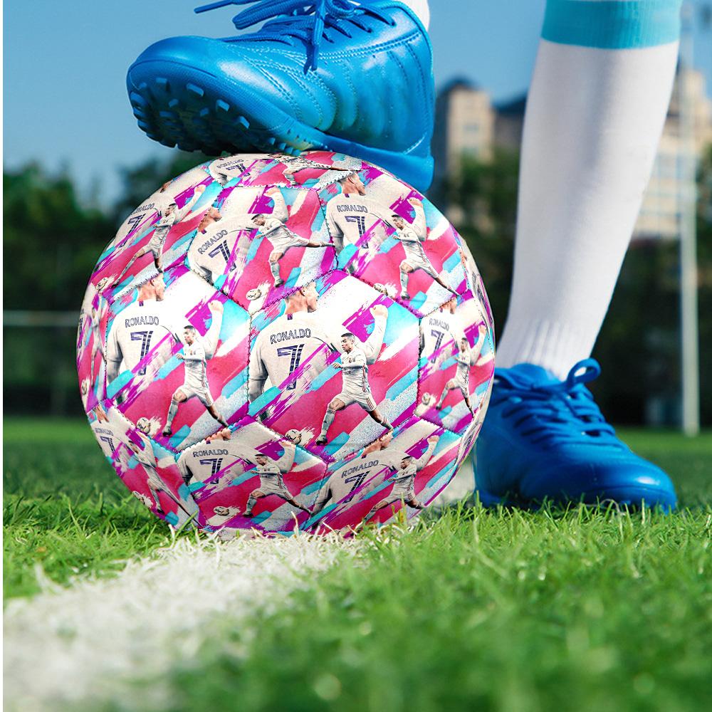 Cristiano Ronaldo Thema Fußballball Größe 5 Fußballball Weiche Haptik Professioneller Trainingsfußball für Outdoor-Sportarten