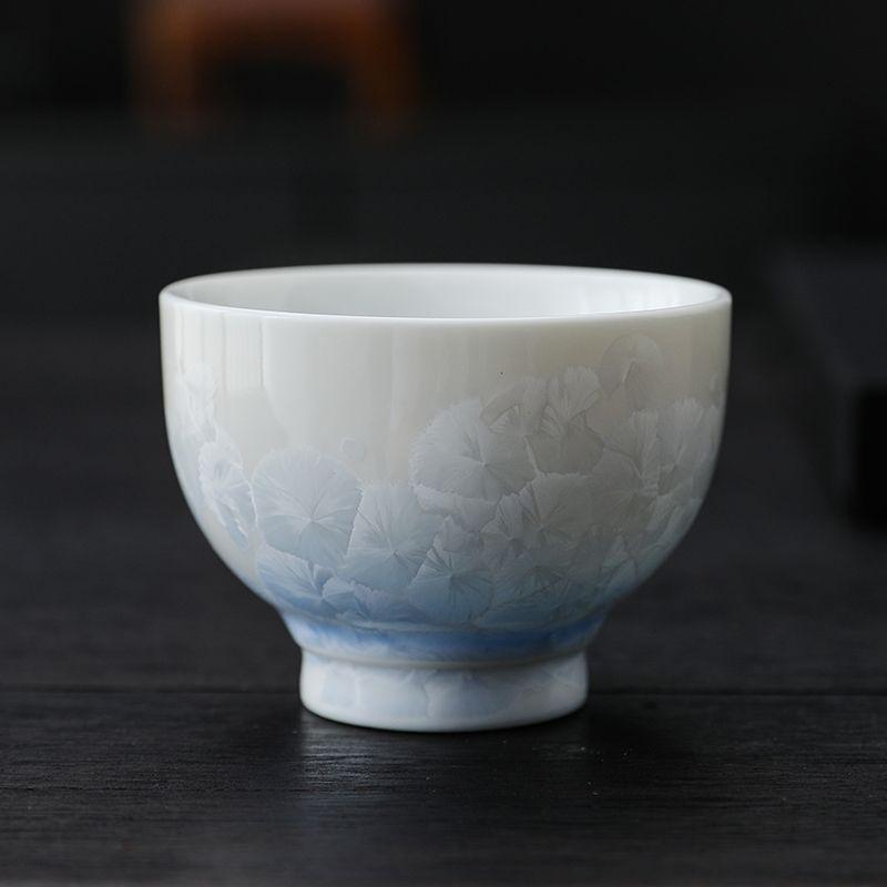 Prémiové keramické čajové šálky s krystalickou glazurou - Zen Kungfu sada, Květinový a kónický design, Ručně vyráběná dárková krabička, Pálené v peci
