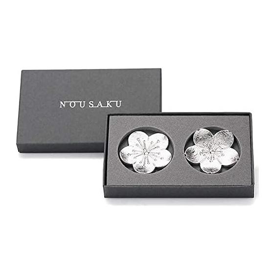 Nousaku Honno Kimochi Gift Set (Chopstick Rests - Hanabana Plum & Cherry Blossom, Set of 2) 100% Tin. Adorable flower-shaped chopstick rests in a