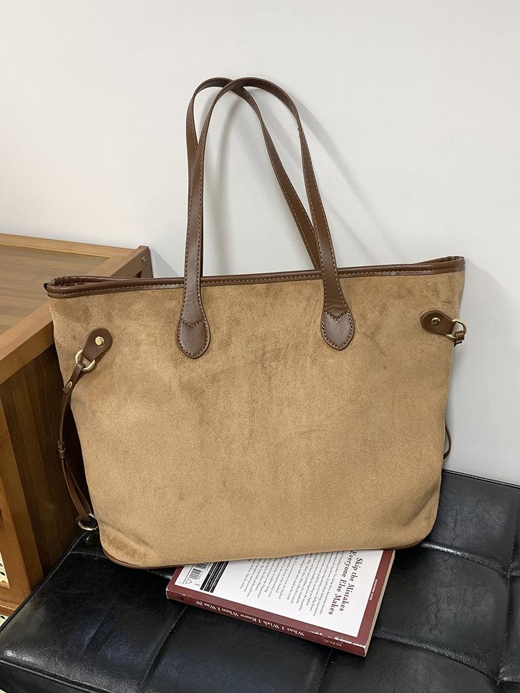 

Нишевая ретро портативная сумка-тоут женская сумка 2025 новая корейская версия большая вместимость повседневная сумка через плечо сумка для поездок коричневый