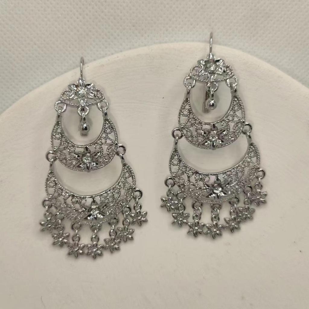 High-End Europäische & Amerikanische Stern- und Mond-Quastenohrringe - Brasilianische Cross-Border Muslimische Modeaccessoires