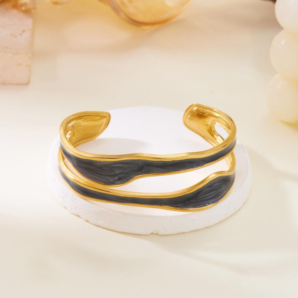 Vintage White Enamel Stainless Steel Open Bracelet for Women Simple Metal Irregular Shape Geometric Bracelet No Fading Jewelry