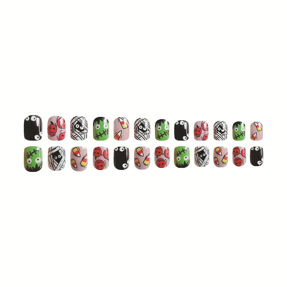 24 Stück Aufdrücknägel Halloween kurze quadratische Nägel Verband Augen grünes Gesicht Kürbis künstliche Nägel tragbare Nägel Feiertagsmaniküre