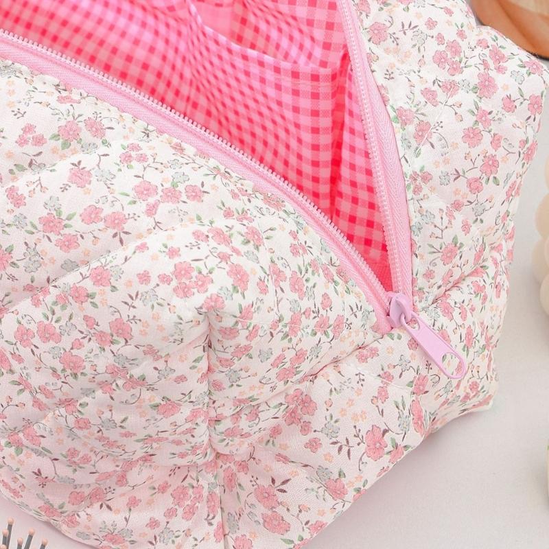 Elegant Floral Shaped Makeup Bag Practical Polyester Large Capacity Cosmetic Bag For Cosmetics And Travel Essential