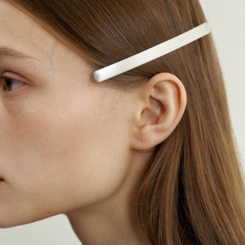 LOVE ME MONSTER Matt Long Hair Pin_2Color