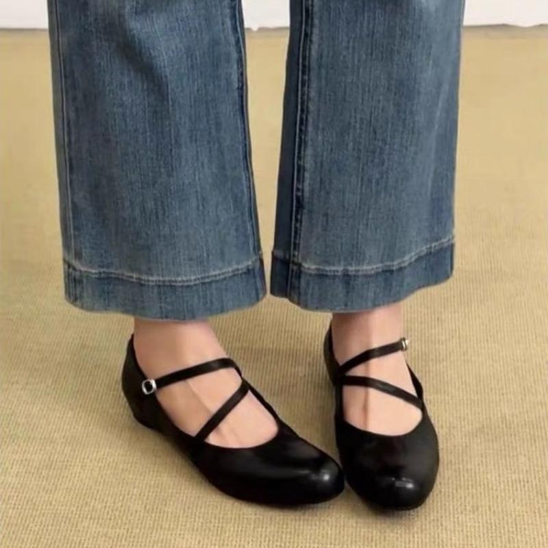 Cowhide version~ retro round head light ** fork belt Mary Jane single shoes women's spring and autumn commuting shoes
