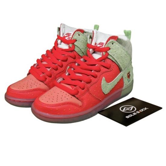 

Nike SB Dunk High Strawberry Cough CW7093-600 EU 38.5 разноцветный