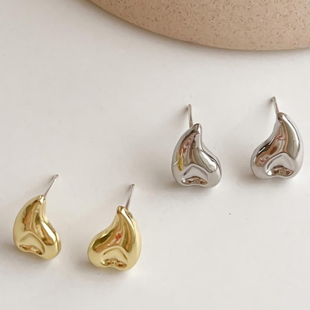 

Women s Heart Tail Mini Bold Earrings Silver Needle Earrings Heart Tail Mini Bold Earrings [Silver Needle]_Gold