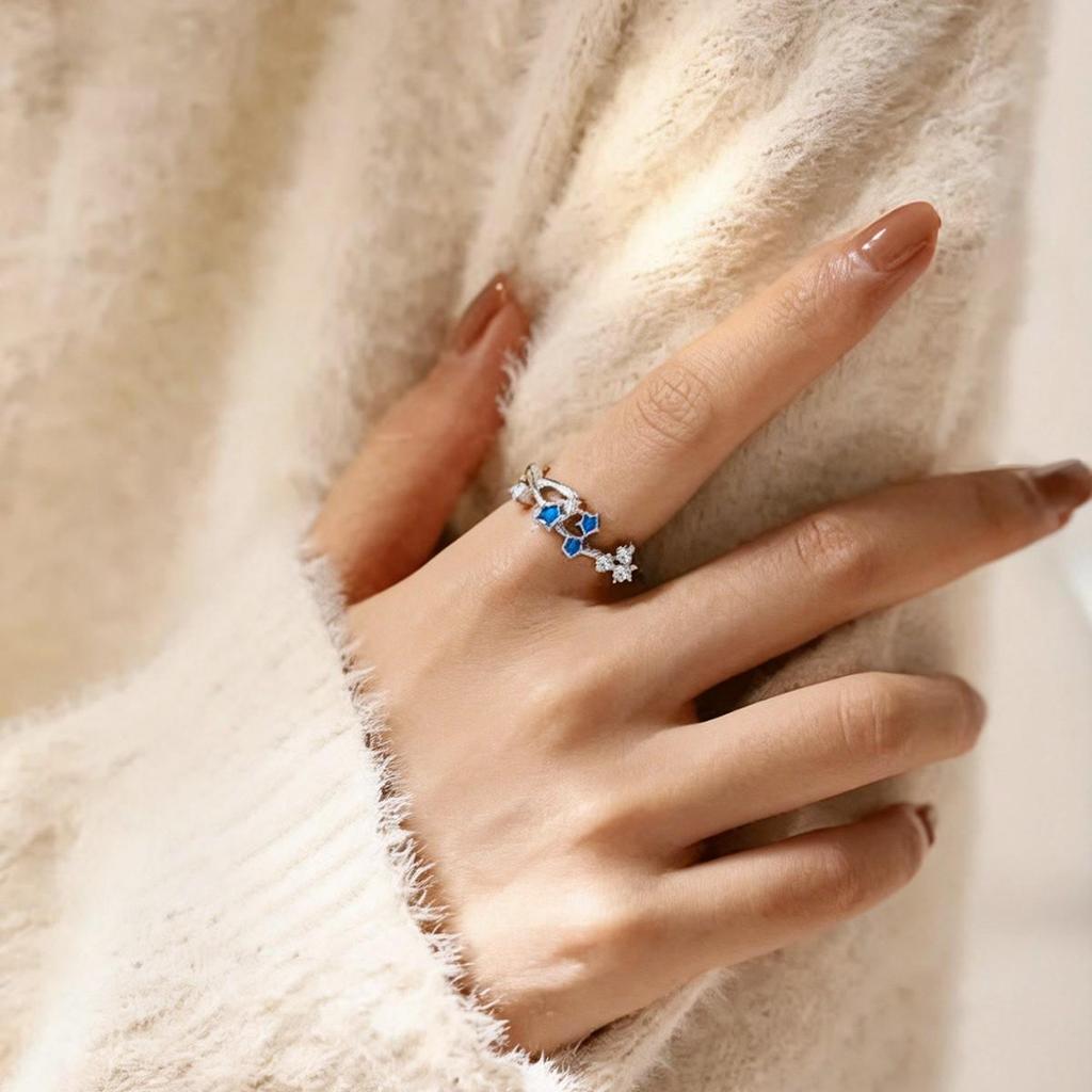 Falling Stars Luminous Couple Rings: Elegant, High-End Design with Versatile Style