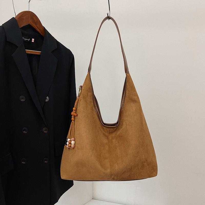 

This s Popular Retro Simple Bags Women s Suede Shoulder Large-capacity Commuting Tots 36x12x25 single package коричневий