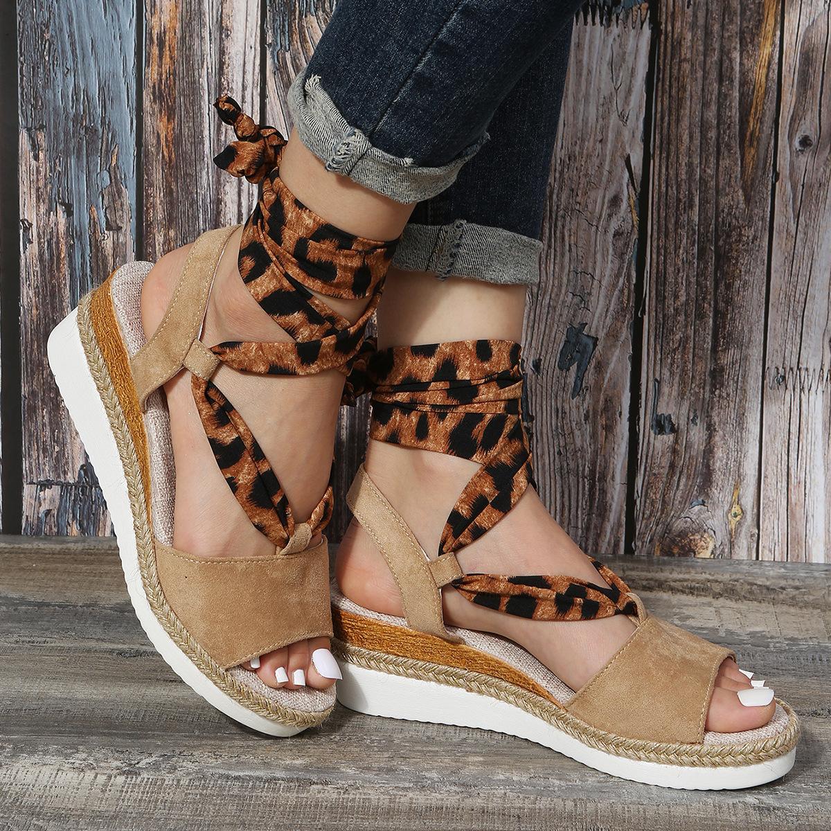 

Прямые продажи летние новые женские босоножки на танкетке с ремешками большого размера 43 абрикосовый