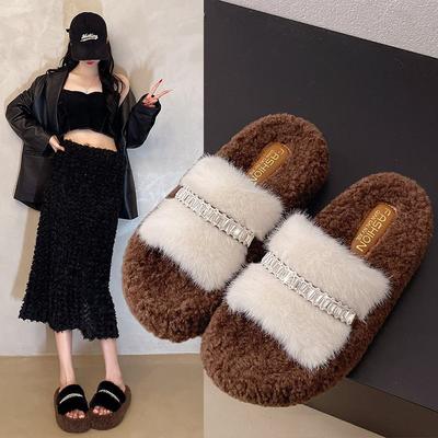 2025 quentes e brilhantes novas pantufas felpudas com strass femininas de algodão felpudo para varrer outono e inverno calçados felpudos solas grossas para sair