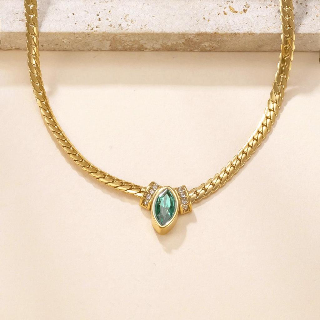 18K Gold-Plated Love Heart Rhombus Diamond Necklace - European Style Stainless Steel Clavicle Chain