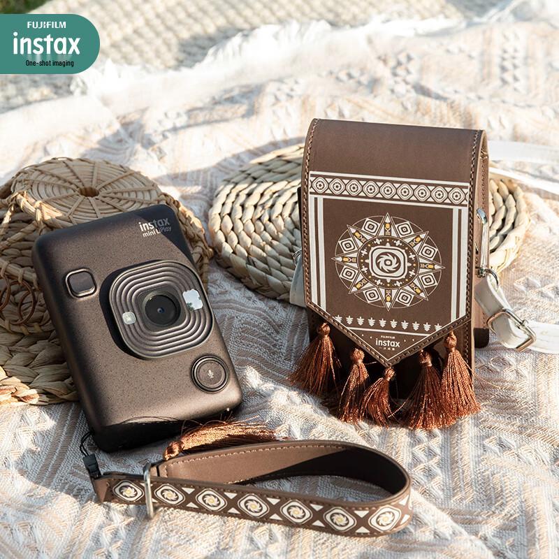 

Instax Набір: Сумка для камери та ремінець на зап ястя серії Пастораль мандрівника для Mini LiPlay (версія CN)