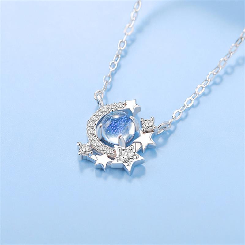 Exquisite Star and Moon Necklace: Women's High-End Summer Pendant with Versatile Design
