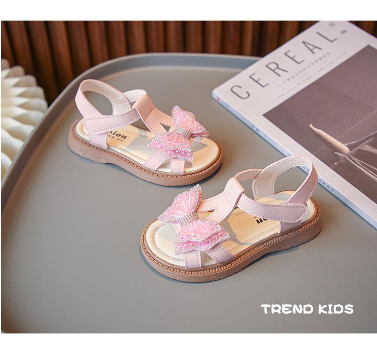 Girls' 2026 Summer Open-Toe Princess Sandals: Soft Sole, Stylish Beach Shoes