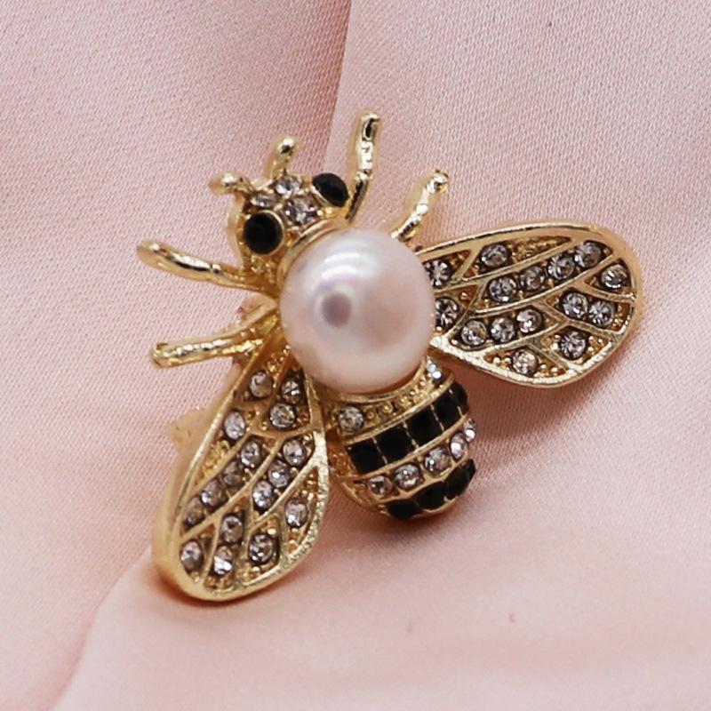 High-End, Cute Air-Chest Pin Buckle, Anti-Light Buckle, Source Jewelry, Corsage Bee.