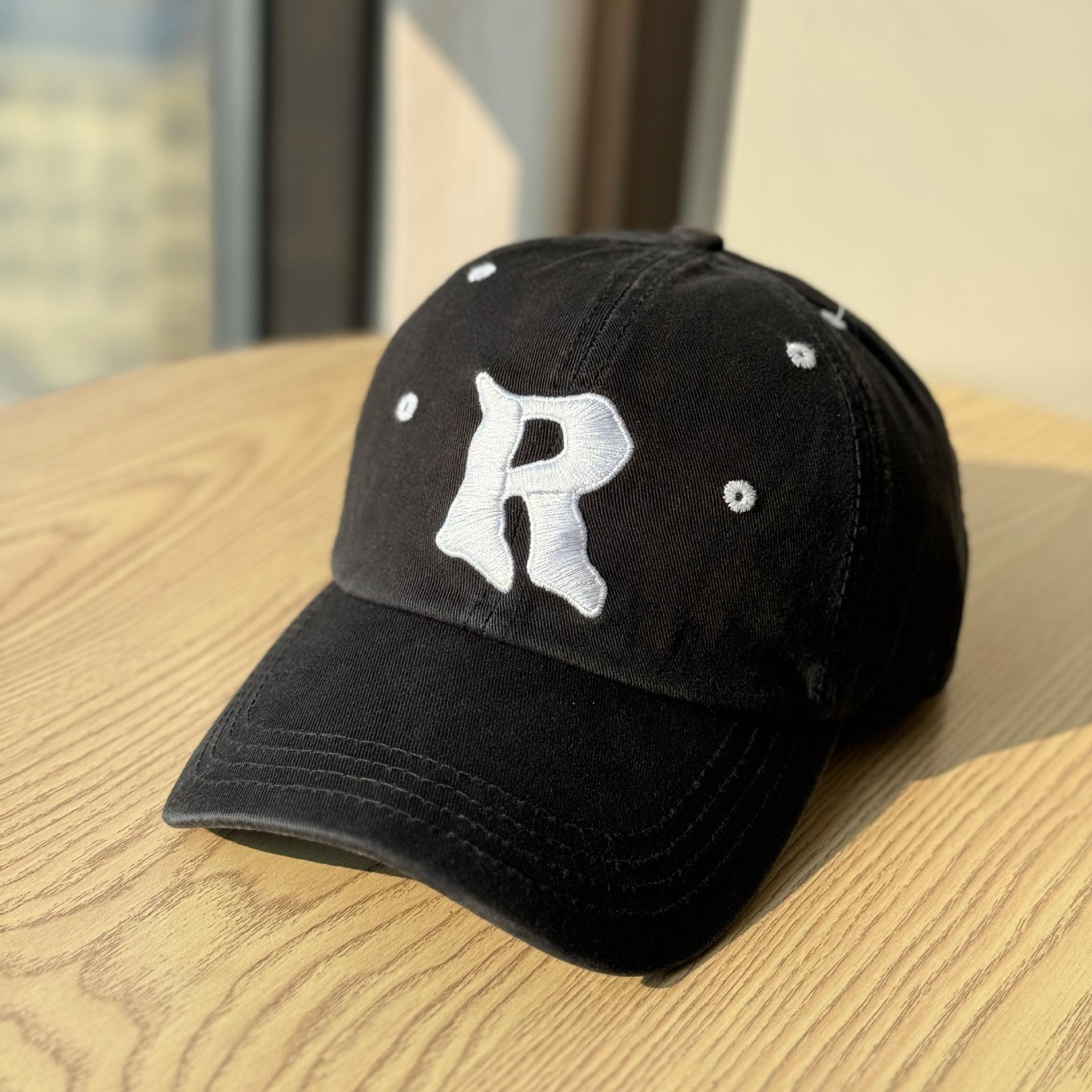 

High-quality new soft-top embroidered letter casual versatile baseball cap for women and men, suitable for spring and autumn, simple and trendy Adult54-60Adjustable чёрный