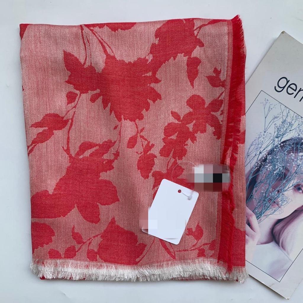 Elegant Floral Jacquard Woven Scarf Shawl for Europe and America